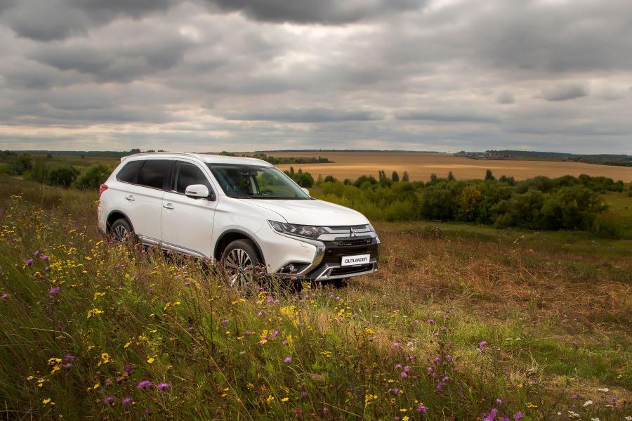  Mitsubishi Outlander 2018 года  (CIS) (фото 37 из 41)